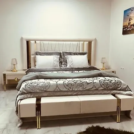 Alper Bey Homes شقة